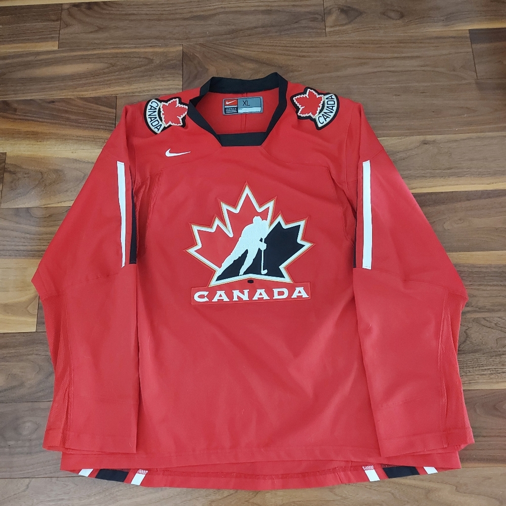 NIKE 2006 Team Canada Jersey XL